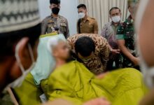 Plt Gubernur Sulsel Bersama Kapolda, Pangdam, dan Kepala BIN Jenguk Korban Penyerangan Asrama Mahasiswa