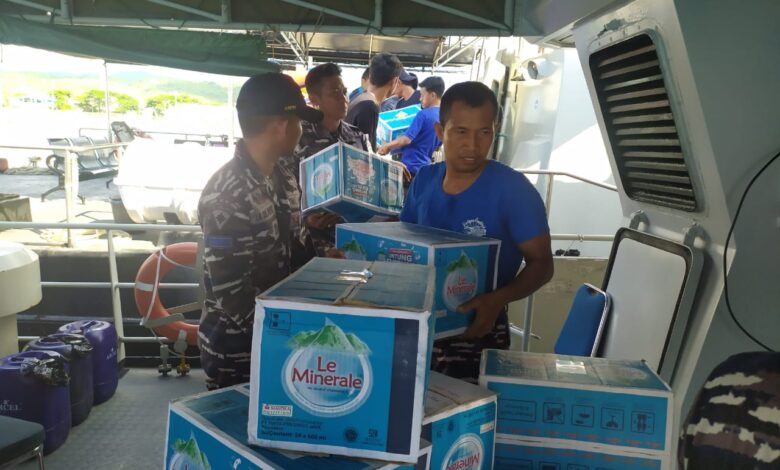 TNI AL Distribusi Bantuan untuk Korban Gempa Pulau Selayar
