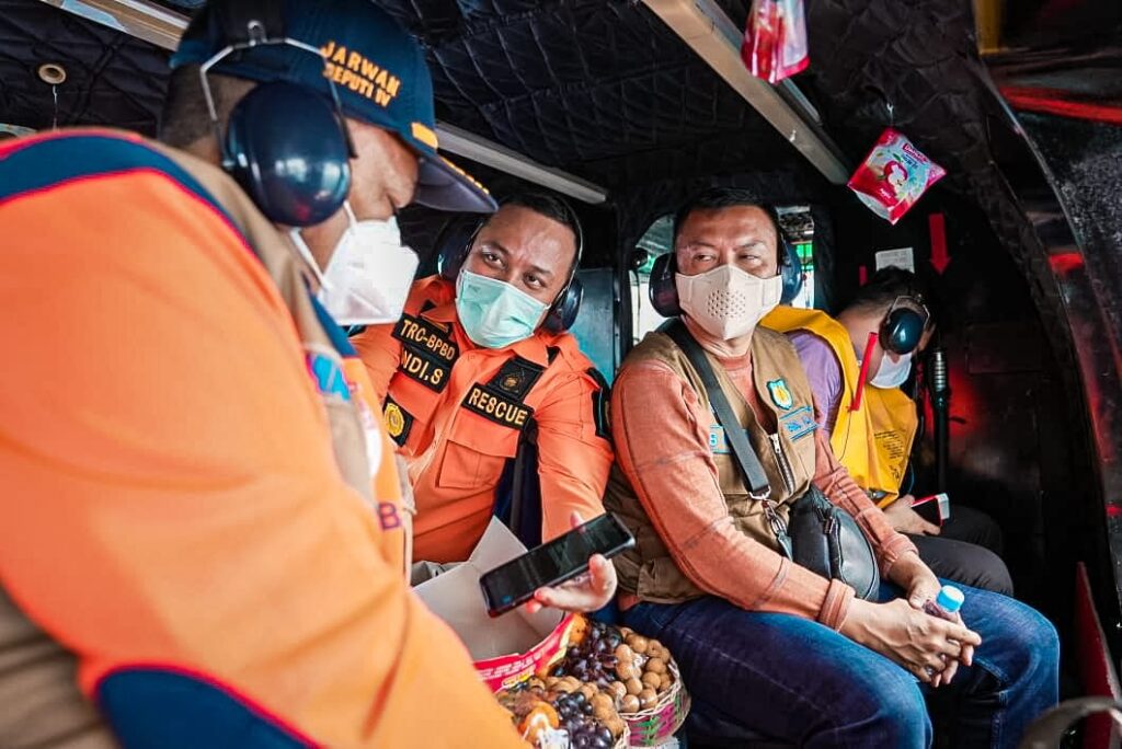 Andi Sudirman Kunjungi Korban Gempa dan Serahkan Bantuan di Pulau Bonerate Selayar