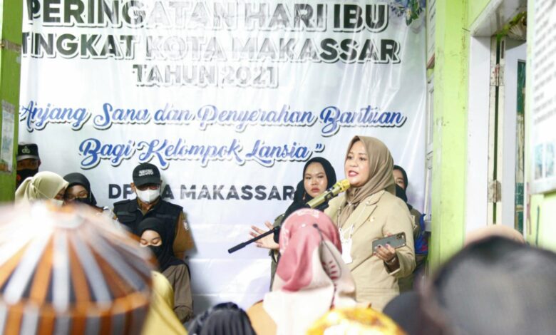 Peringatan Hari Ibu, Fatmawati Rusdi Berbagi Kebahagiaan dengan Lansia