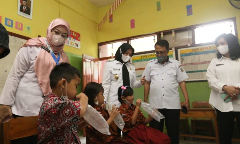 Wawali Fatmawati Rusdi Tinjau Pelaksanaan PTM GeNose Siswa Tingkat SD