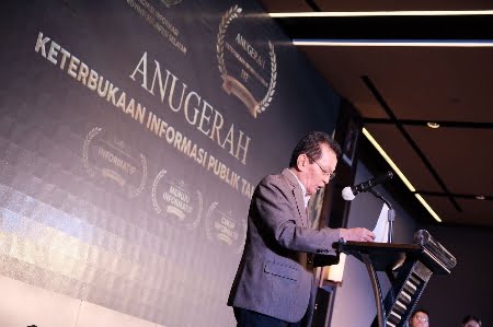 Sekprov Abdul Hayat Bangga, Pemerintah Desa Raih Penghargaan Keterbukaan Informasi Publik
