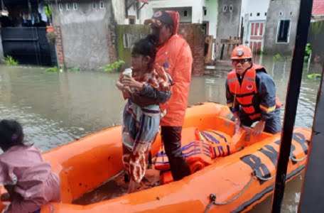 Plt Gubernur Minta Semua Pihak Bersinergi Tangani Banjir Makassar