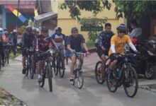 Sambil Gowes, Wali Kota Hadi Pantau Kota dan Sapa Warganya