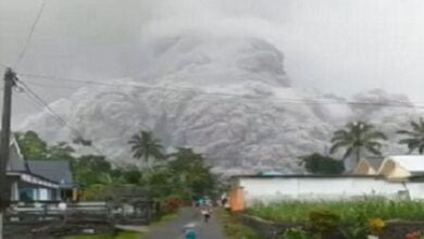Gunung Semeru Kembali Muntahkan Awan Panas, Khofiah Minta Evakuasi Warga