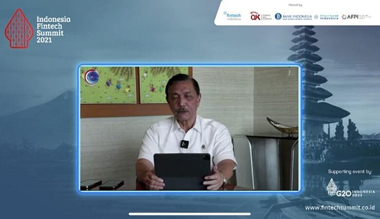 Luhut Keluhkan Jaringan Lelet Biaya Internet Mahal