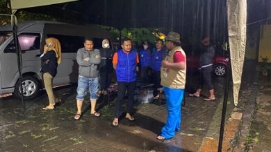 Hujan Deras Guyur Makassar, Sahabat Fatma Bergerak Bikin Posko di Perumnas Antang
