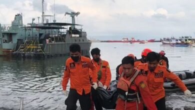 18 Jam Pencarian, Tim Basarnas Temukan Pemilik Kapal yang Tenggelam di Paotere
