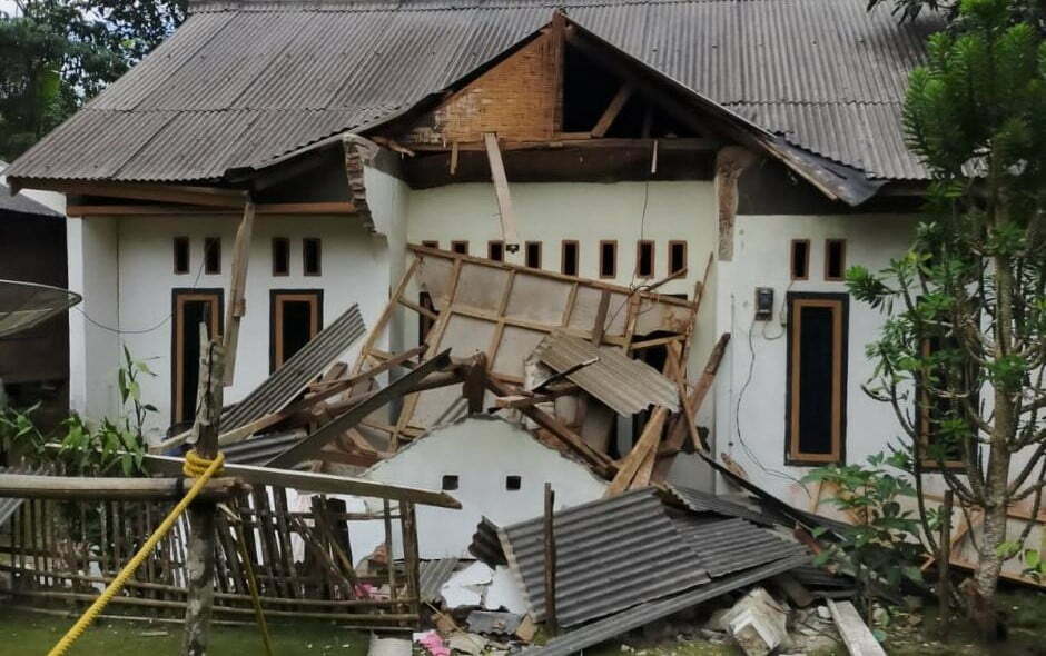 Satu Rumah di Lebak Banten Roboh Akibat Gempa 6,7 SR