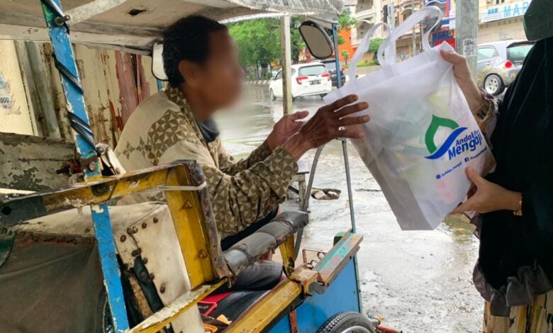 Berbagi di Awal Tahun, Andalan Mengaji Bagikan Paket Sembako