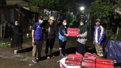 Plt Gubernur Perintahkan Dinsos-BPBD Sulsel Salurkan Bantuan Korban Banjir Makassar di Katimbang dan Manggala