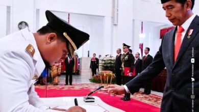 "Hoaks", Beredar Foto Jokowi Lantik Andi Sudirman Gubernur Sulsel, Kadis Kominfo: Itu Foto Lama