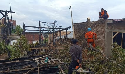 Bantu Warga Korban Kebakaran di Bulukumba, Plt Gubernur Sulsel: Alhamdulillah Bantuan Sudah Disalurkan BPBD Provinsi