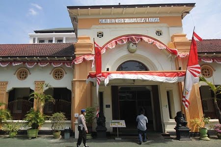 KPK Tangkap Hakim PN Surabaya Bersama Panitra dan Pengacara, Amankan Uang Tunai Ratusan Juta Rupiah