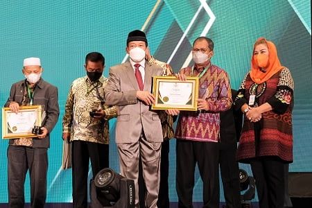 Baznas Award 2022, Wali Kota Danny Raih Penghargaan