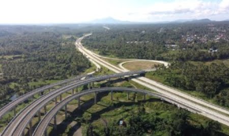 Dari Sulteng, Jokowi Resmikan Jalan Tol Manado-Bitung di Sulawesi Utara