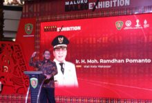 Danny Sambut Bahagia Pameran Kolaborasi Tenun Maluku dan Sutera Makassar