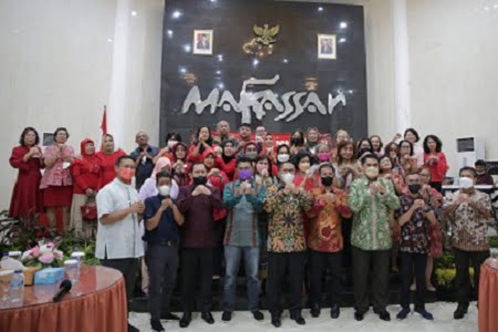 Wali Kota Danny Hadiri Ramah Tamah Natal dan Imlek IKA Smansa Angkatan 86