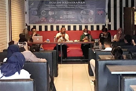 Empat Tokoh Soppeng Dorong Mahasiswa Aktif Menyampaikan Kritik Konstruktif di Dialog Kedaerahan IMPS Koperti Unhas