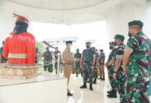 Wabup Gowa Dampingi Kasdam XIV Hasanuddin Ziarah ke Makam Sultan Hasanuddin