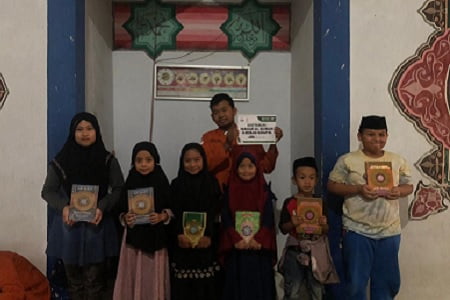 Baksos di Pelosok Gowa, ACT-BEM FMIPA UNM Salurkan Beras Gratis dan Wakaf Al-Qur’an ke Keluarga Prasejahtera