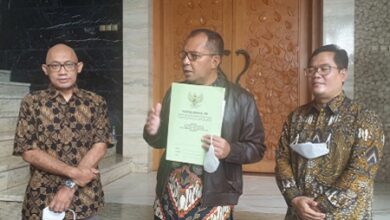 Pemkot Makassar Terima Hibah Tanah Dari Letjen (Purn) Solihin GP