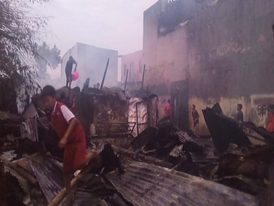 Gerak Cepat, Gubernur Sulsel Pastikan Pemenuhan Bantuan Logistik Korban Kebakaran di Ablam