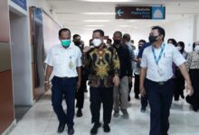 Masyarakat Antusias Menyambut Andi Sudirman di Bandara Sulhas