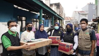 Andalan Sulsel Peduli Bawa Bantuan, Warga Jalan Pandang Makassar: Terima Kasih Pak Gubernur