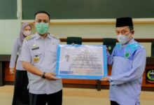 Gubernur Sulsel Kucurkan Rp5 Miliar Insentif 4.000 Guru Mengaji