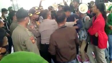 Demo 11 April, Mahasiswa di Pinrang Ricuh dengan Pengamanan