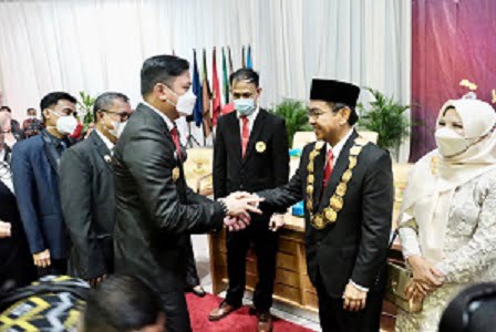 Rektor Unhas Prof Jamaluddin Jompa Dilantik, Adnan Harap Lahirkan SDM Unggul