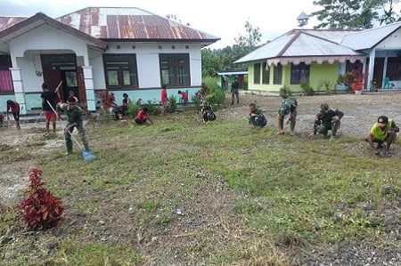 Satgas Pamtas RI-PNG Ajak Warga Ikut Karya Bakti di Perbatasan