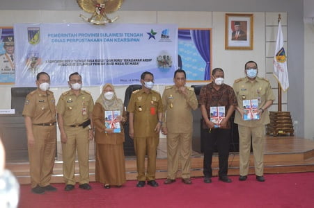 Wakil Wali Kota Palu Terima Buku "Semua Bisa Kerja" Karya Rusdy Mastura