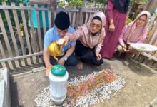 Ziarah Makam, Wali Kota Hadi Berwisata ke Tanjung Ruru
