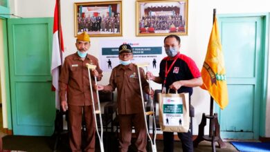 Peringati Hari Korps Cacat Veteran Indonesia Alfamidi Berikan Santunan Bagi Para Veteran