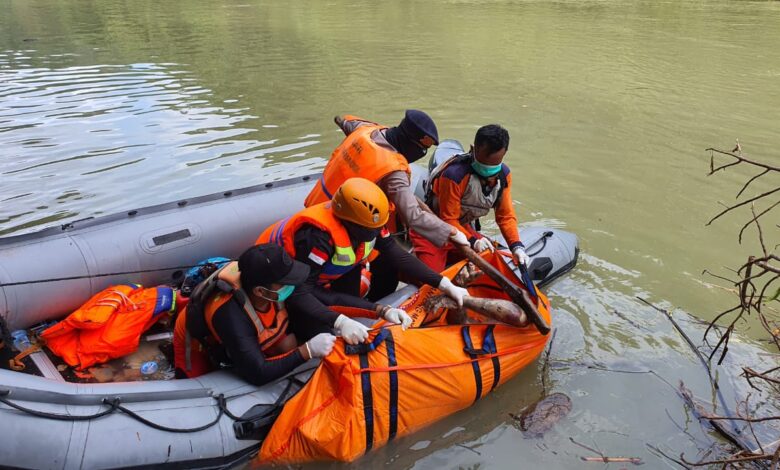 Tiga Hari Hilang Di Sungai, Jasad Andi Ridwan Akhirnya Ditemukan Oleh Tim SAR Gabungan