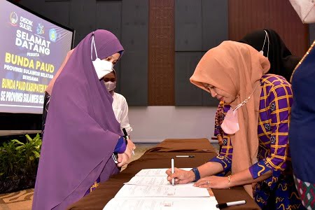 Tandatangani MoU Pendidikan Anak Usia Dini, Naoemi Octarina Ajak Bunda PAUD Kabupaten Kota Bersinergi