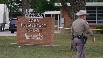 Hollywood Berduka, Penembakan di Texas Tewaskan 19 Anak