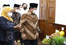 Kunjungi Ulama di Jawa Timur, Prabowo dan Khofifah Bertemu