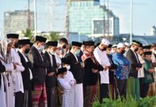 Perdana Digunakan Salat Ied, Warga Padati Salat di Pelataran Masjid Kubah 99 Asmaul Husna