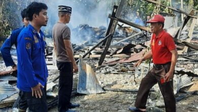 Satu Rumah Panggung Ludes Terbakar, Penyebab Diduga Arus Pendek