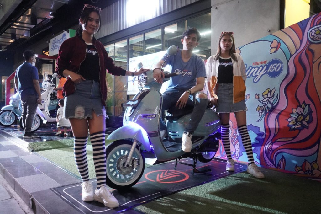 Motor Skutik Keeway Shiny Bergaya Retro Hadir Di Kota Makassar