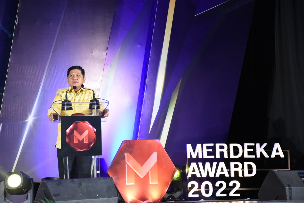 Gubernur Andi Sudirman dapat Penghargaan “Merdeka Award” dalam Peningkatan UMKM Sulsel