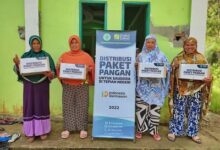 Paket Pangan Tepian Negeri Sambangi Mayoritas Mualaf Salukata Kabupaten Pinrang