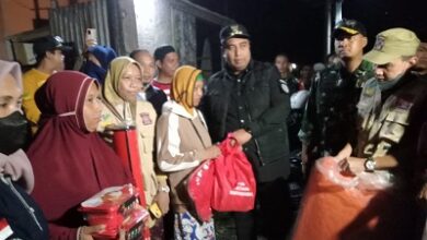 Angin Puting Beliung di Maros Rusak 90 Rumah, Gubernur Kirim Bantuan Logistik dan 1 Ton Beras Untuk Korban