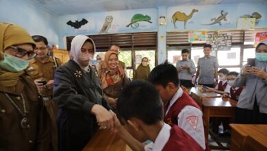 Berantas Stunting, DKP-TP PKK Makassar Ajak Siswa SD Jajan Sehat