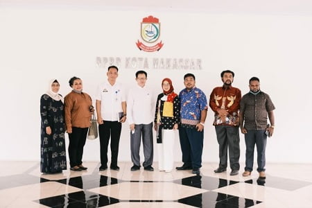 Dosen dan Mahasiswa Pascasarjana Uncen Studi Banding di DPRD Makassar