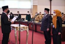 Lantik 2 Pejabat Eselon II Hasil Lelang, Gubernur Sulsel Ingatkan Integritas dan Amanah