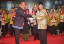 Lantik 73 Dewan Hakim dan Panitera MTQ XXXII Kakanwil Kemenag Sulsel Harap Berlaku Adil Memberikan penilaian